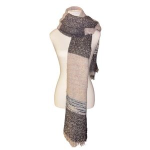 One Size‎ Scarf